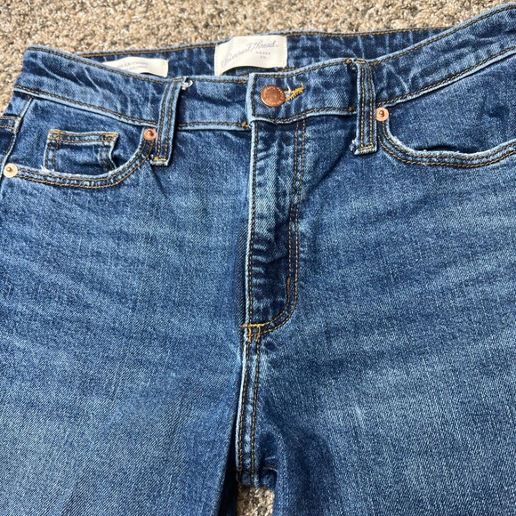 Universal thread size 4/27 distressed high rise slim straight - Picture 9 of 12